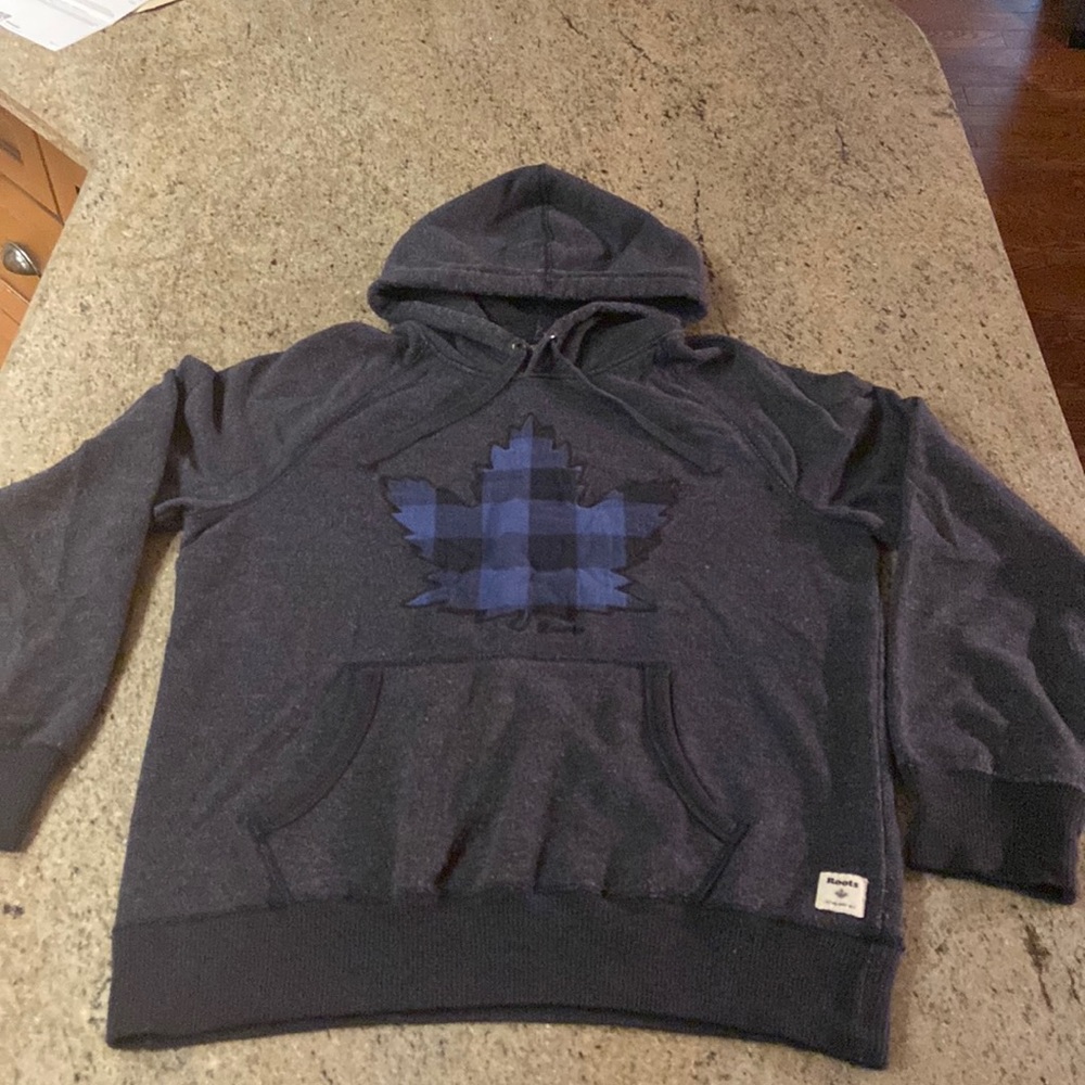 COPY - ROOTS maple leaf pullover hoodie sweatshirt size MED grey with blue plaid